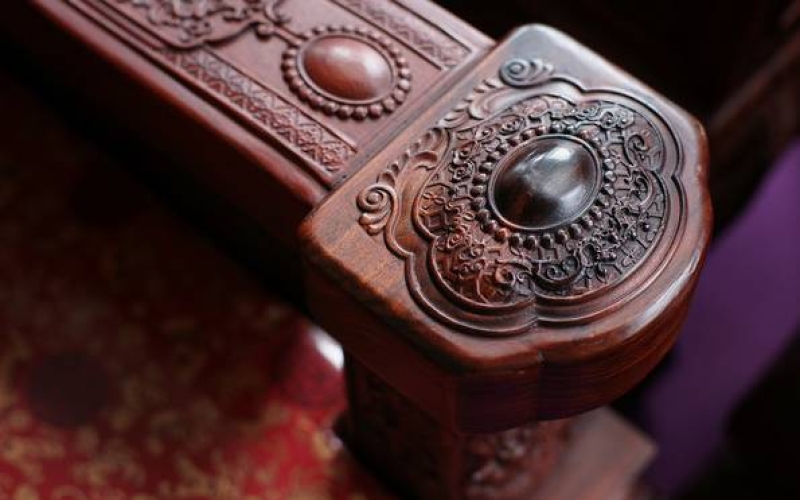 红木家具厂为您先容为什么各人都爱红木家具？？？？